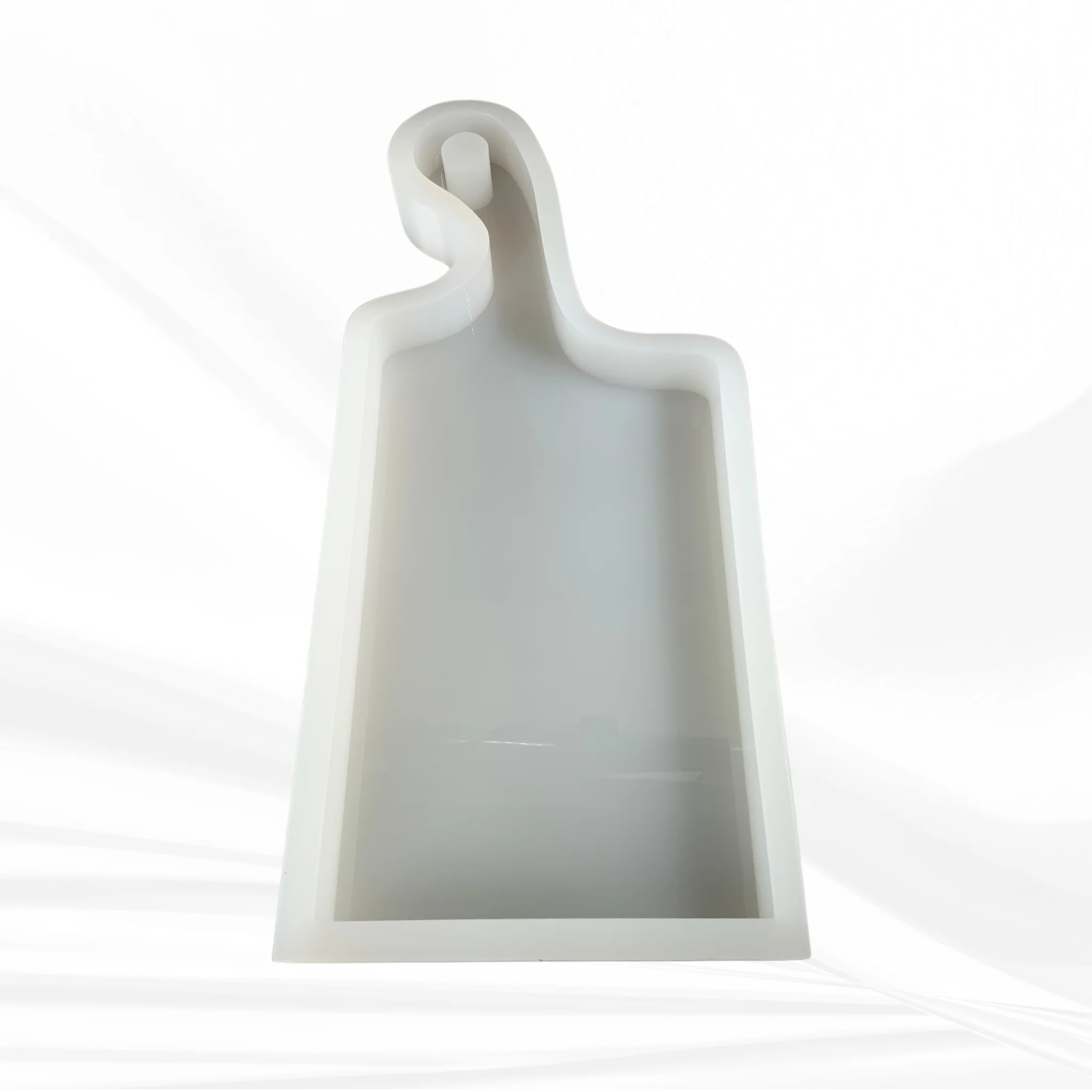 16"x 6.5"x 1.25" Free Flow Charcuterie Board Silicone Mold - Image 4